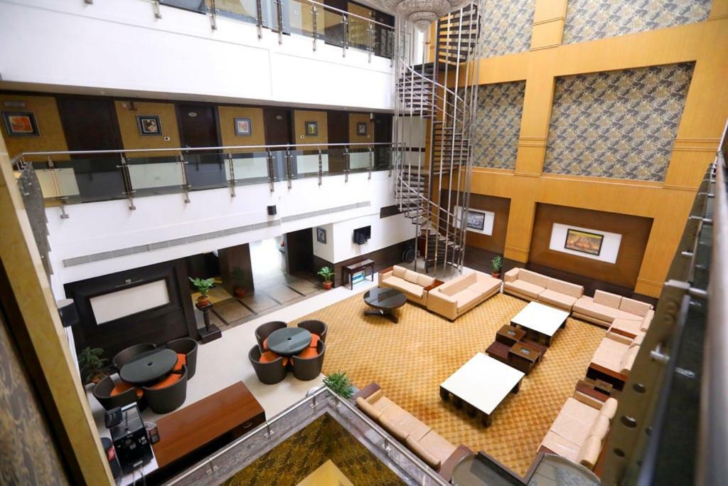 Bluemont Beacon Hotel New Delhi Gurgaon Exterior foto